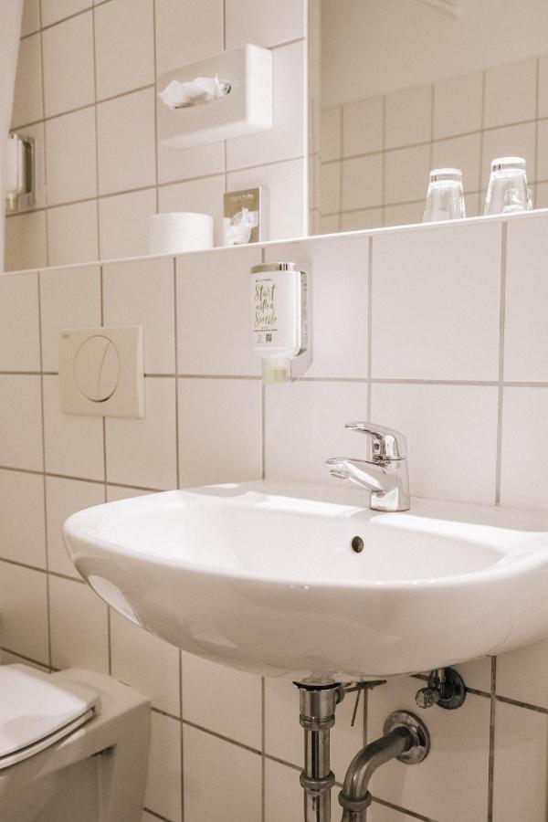 Landhotel Waldhaus Laubach  Bagian luar foto