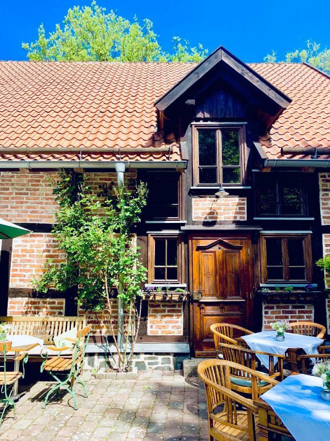 Landhotel Waldhaus Laubach  Bagian luar foto